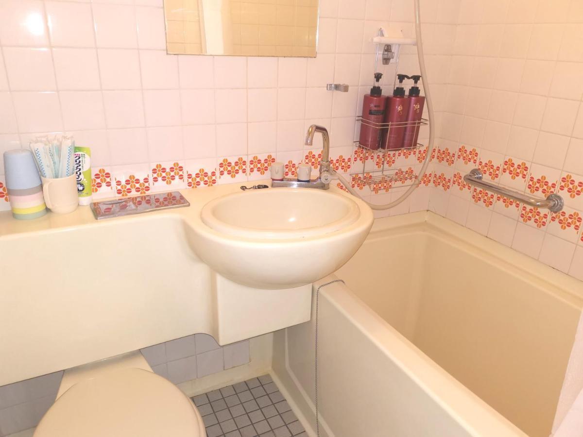 B House -- Self Check In -- Room Number & Password Is In The Following Email Tokyo Esterno foto